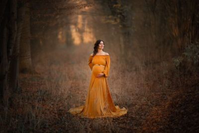 Babybauchshooting im Wald mit Abendsonne Schwangerschaftsshooting-Warendorf-Babybauch-Shooting-Bilder-im Wald-Muenster-Oelde-Yvonne-Pesch-Fotografie