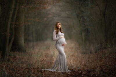 Shootingkleid für Babybauchshooting im Wald Babybauchshooting im Wald